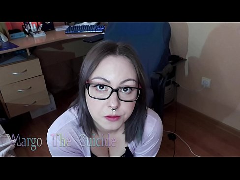 ❤️ Көз айнек тагынган сексуалдуу кыз Дилдону камерага терең соруп ️ Секс видео бизде ky.marketapp.top