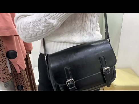 ❤️ Фитинг бөлмөсүндө жаш канчык FeralBerryди дилдо менен коомдук мастурбациялоо ️ Секс видео бизде ky.marketapp.top
